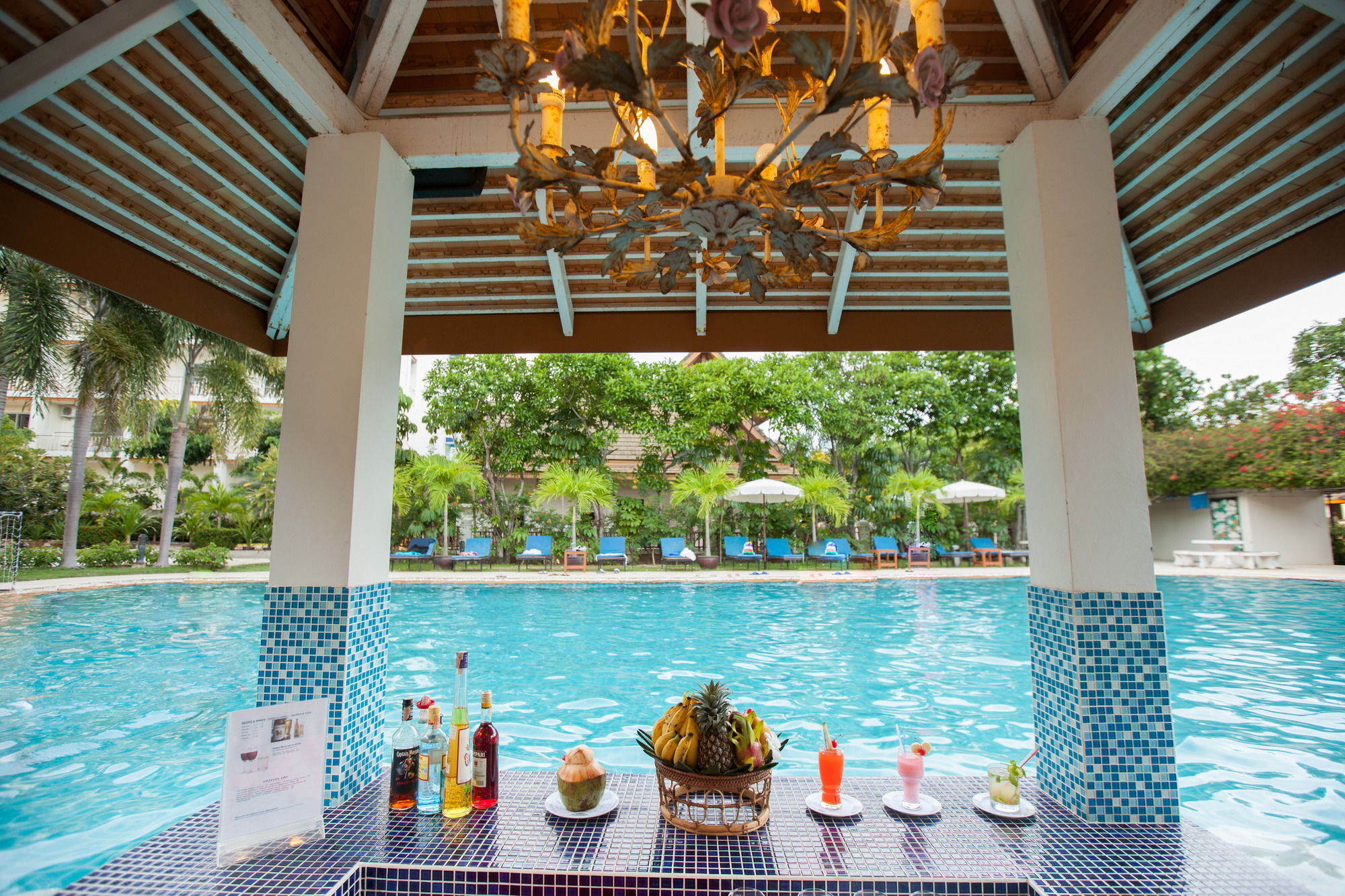 Chalong Beach Hotel Phuket Rawai Exterior photo