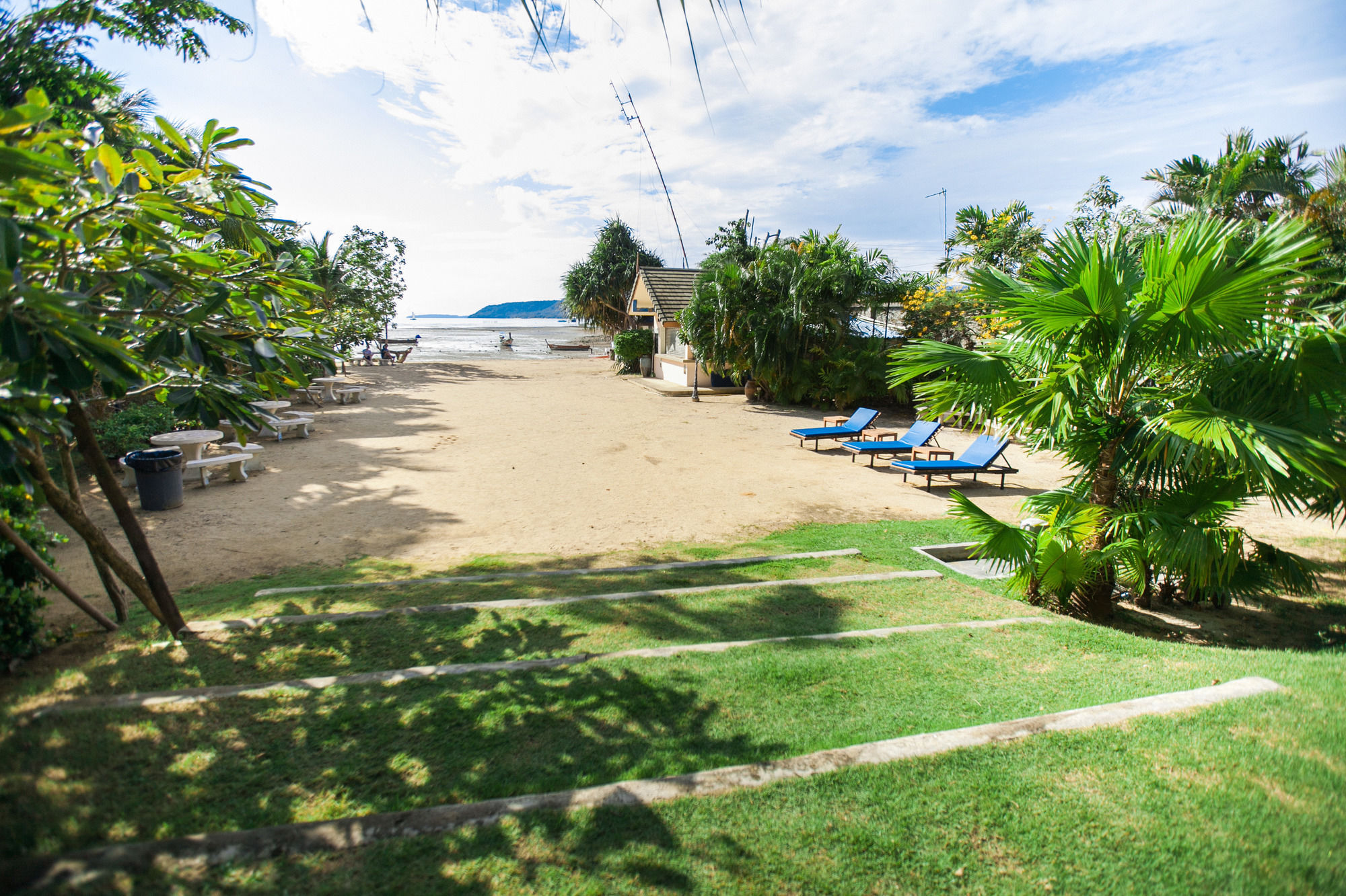 Chalong Beach Hotel Phuket Rawai Exterior photo