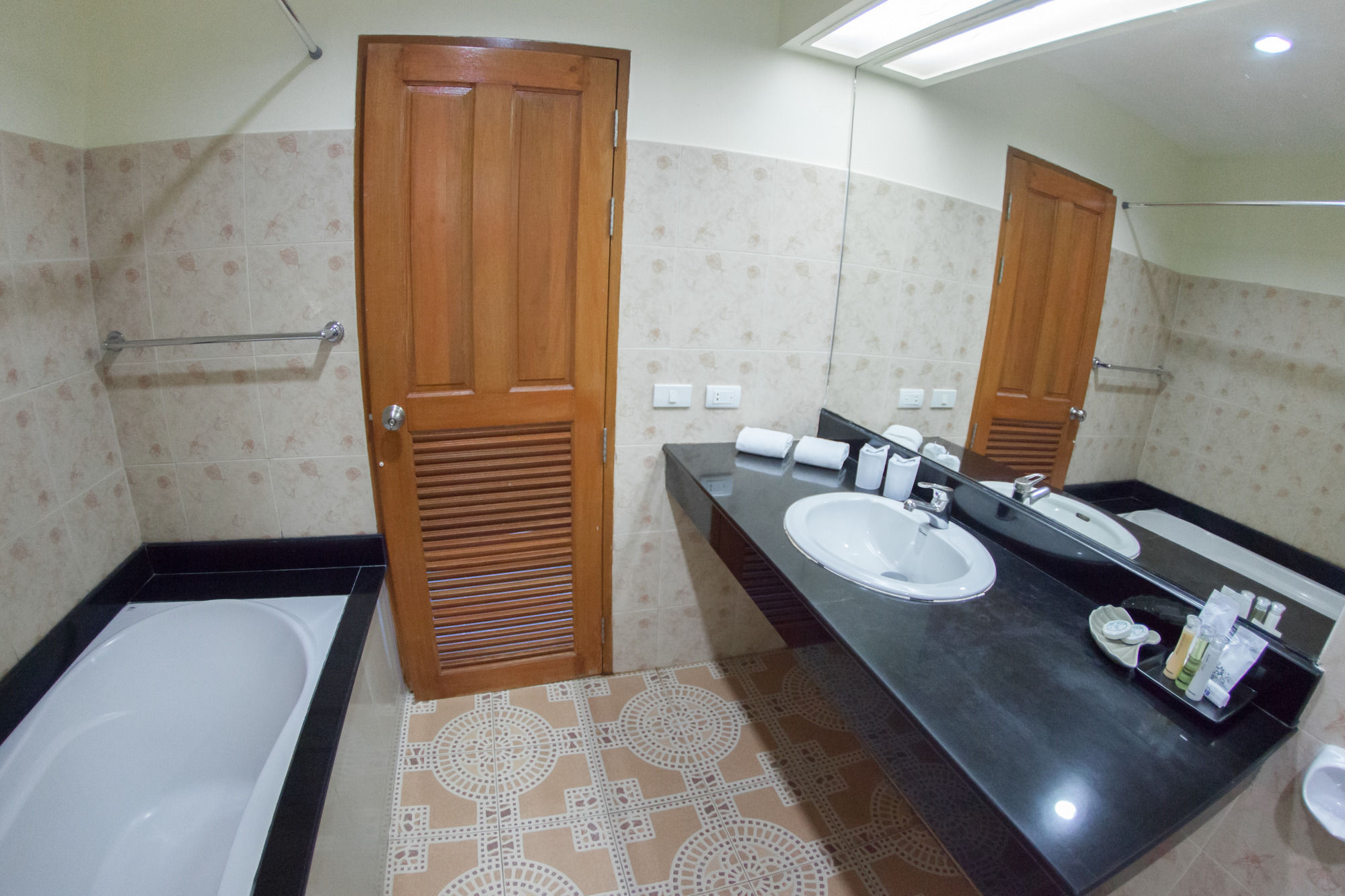 Chalong Beach Hotel Phuket Rawai Exterior photo