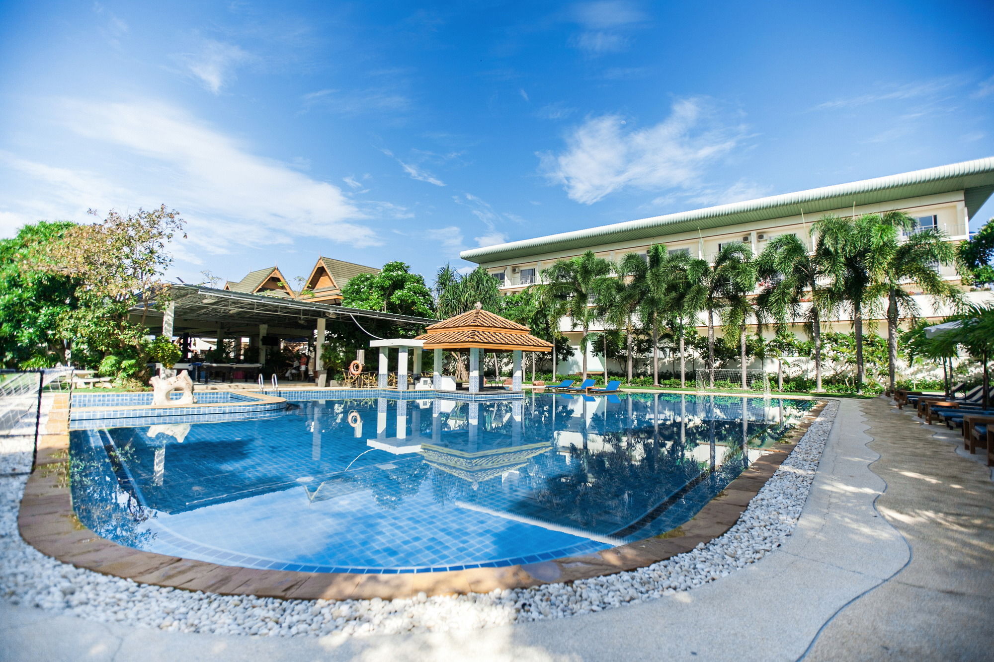 Chalong Beach Hotel Phuket Rawai Exterior photo