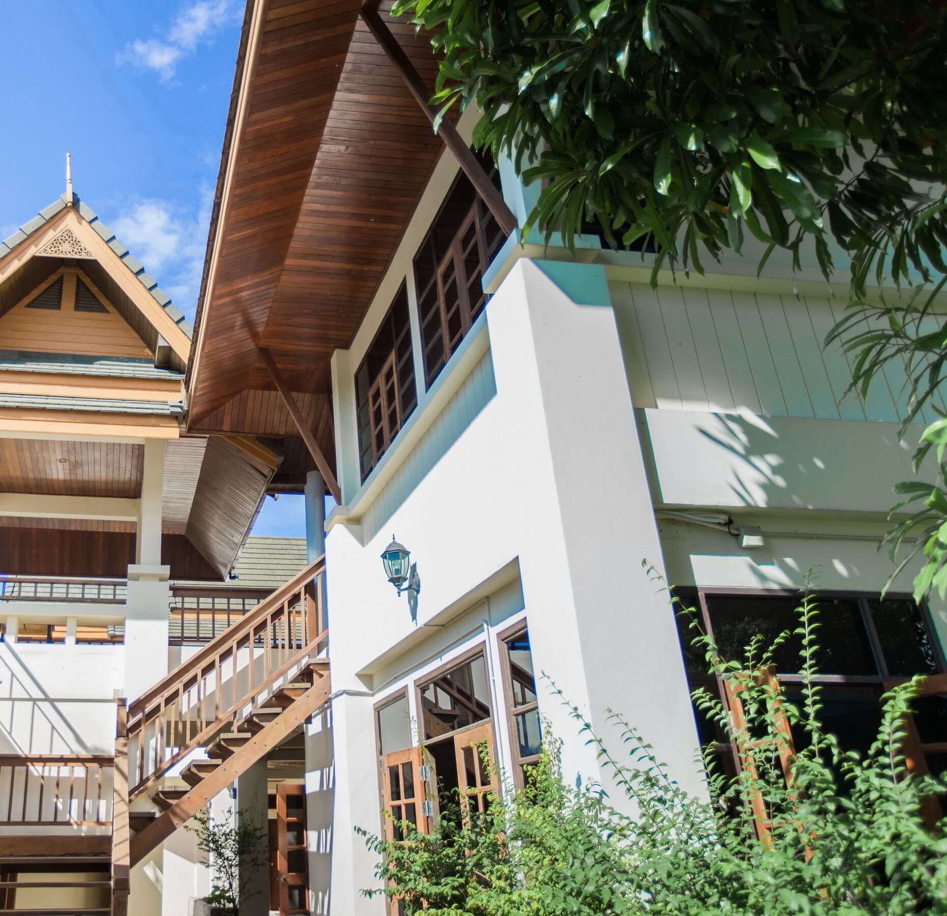 Chalong Beach Hotel Phuket Rawai Exterior photo