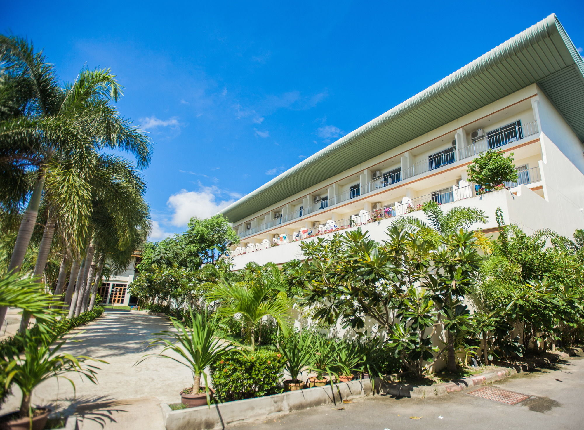 Chalong Beach Hotel Phuket Rawai Exterior photo