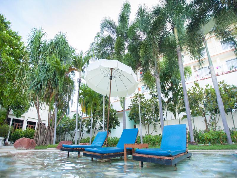 Chalong Beach Hotel Phuket Rawai Exterior photo